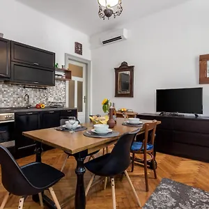 4 Bedroom Fiume